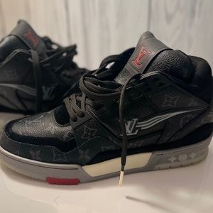 Louis Vuitton sneakers size size 10